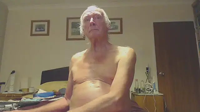 Snapshot of WaverlyKernow chatting on February 2025 03:39:01 PM WaverlyKernow online show from February 2025 03:39:01 PM