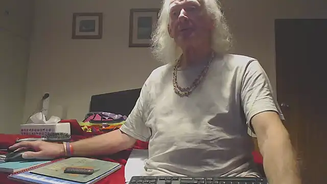 WaverlyKernow online show from December 2025 03:03:01 PM