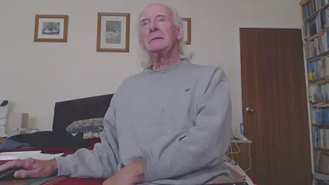 Snapshot of WaverlyKernow chatting on October 2025 10:59:01 AM WaverlyKernow online show from October 2025 10:59:01 AM