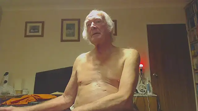 Snapshot of WaverlyKernow chatting on January 2025 11:39:01 AM WaverlyKernow online show from January 2025 11:39:01 AM