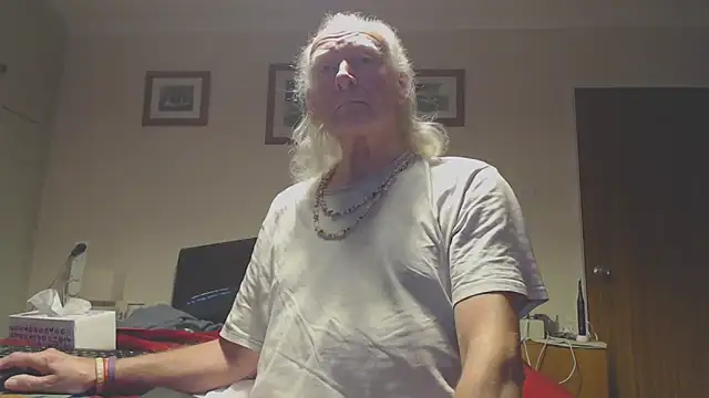 WaverlyKernow online show from December 2025 08:02:02 AM