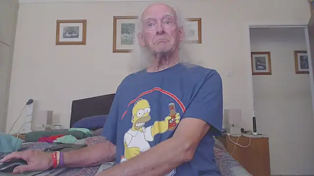 WaverlyKernow online show from April 2026 01:07:02 PM