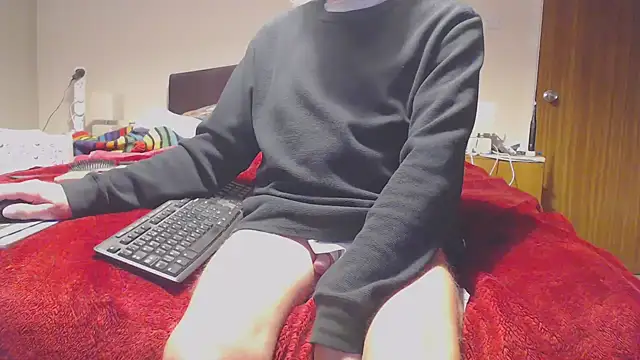 Snapshot of WaverlyKernow chatting on December 2025 11:42:02 AM WaverlyKernow online show from December 2025 11:42:02 AM