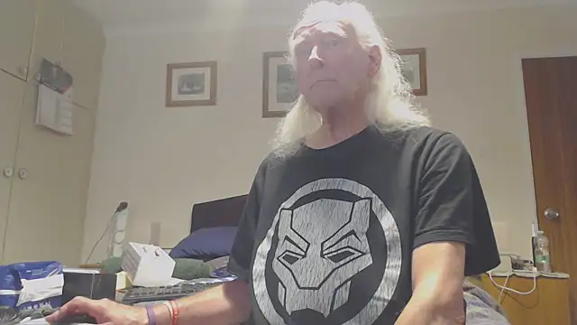 WaverlyKernow online show from April 2026 01:27:01 PM