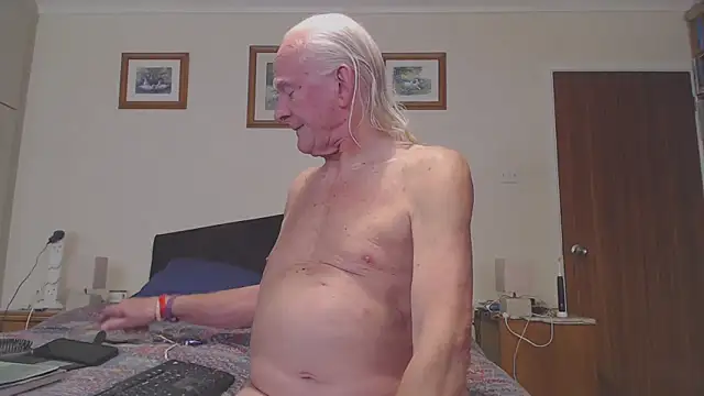 WaverlyKernow online show from March 2026 01:45:01 PM