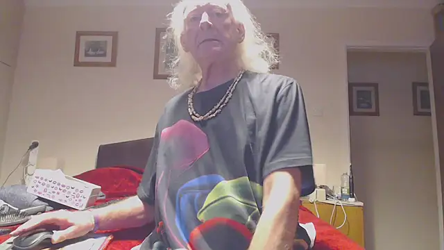 WaverlyKernow online show from December 2025 08:30:02 AM