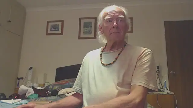 Snapshot of WaverlyKernow chatting on March 2025 02:51:02 PM WaverlyKernow online show from March 2025 02:51:02 PM