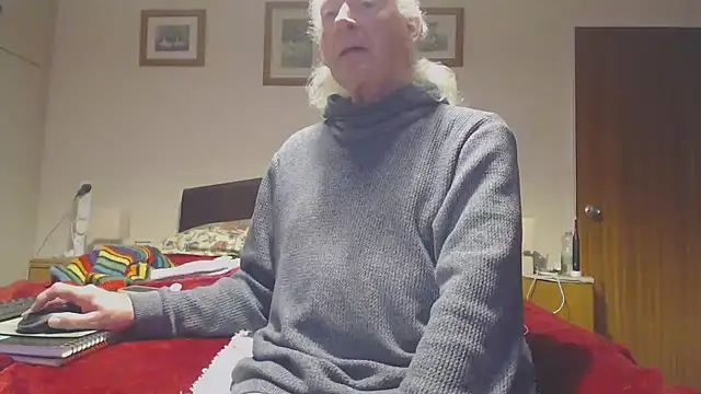 Snapshot of WaverlyKernow chatting on November 2025 10:16:02 AM WaverlyKernow online show from November 2025 10:16:02 AM