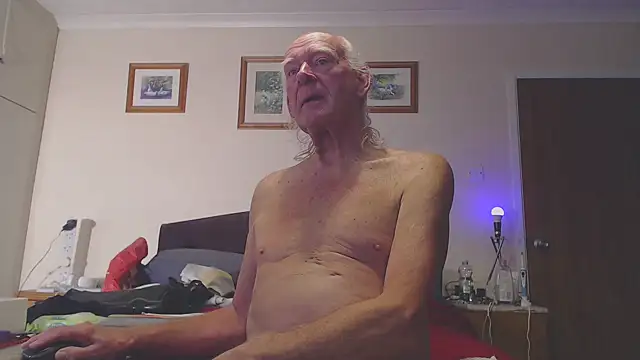 Snapshot of WaverlyKernow chatting on October 2025 11:56:02 AM WaverlyKernow online show from October 2025 11:56:02 AM