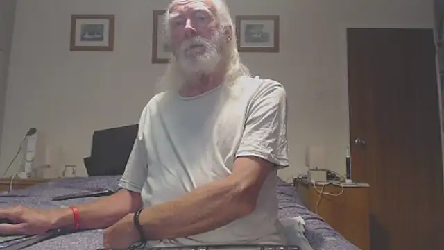 WaverlyKernow online show from June 2026 11:26:02 AM