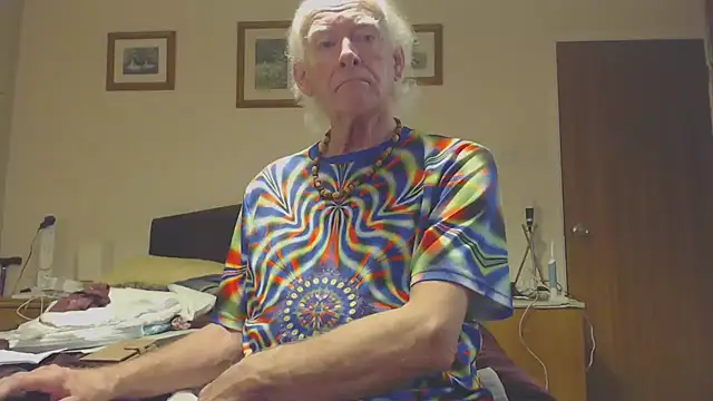 Snapshot of WaverlyKernow chatting on February 2025 07:23:01 AM WaverlyKernow online show from February 2025 07:23:01 AM
