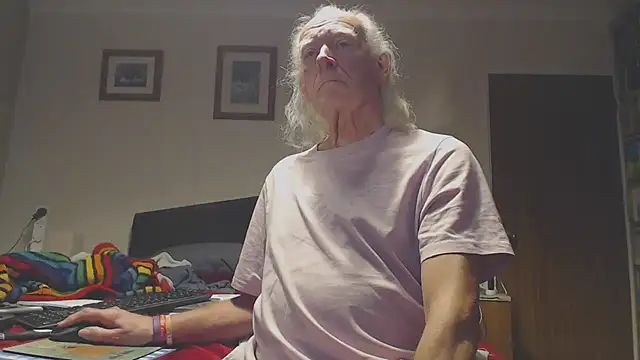 WaverlyKernow online show from January 2026 08:53:02 AM