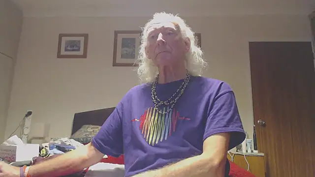 Snapshot of WaverlyKernow chatting on November 2025 11:58:02 AM WaverlyKernow online show from November 2025 11:58:02 AM