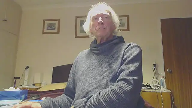Snapshot of WaverlyKernow chatting on January 2025 08:07:02 AM WaverlyKernow online show from January 2025 08:07:02 AM