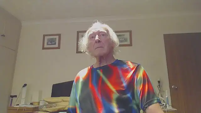 Snapshot of WaverlyKernow chatting on February 2025 03:20:01 PM WaverlyKernow online show from February 2025 03:20:01 PM