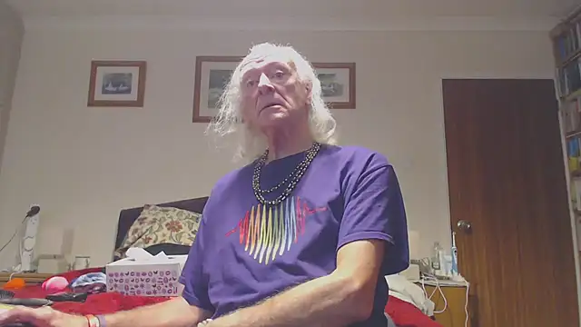 Snapshot of WaverlyKernow chatting on November 2025 11:36:02 AM WaverlyKernow online show from November 2025 11:36:02 AM