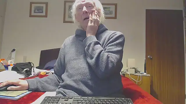 WaverlyKernow online show from February 2026 12:24:02 PM