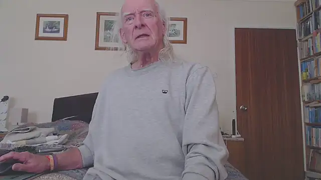 WaverlyKernow online show from March 2026 01:03:02 PM