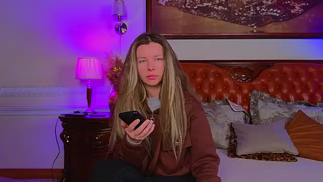 Real Tini online show from January 2026 06:17:01 AM