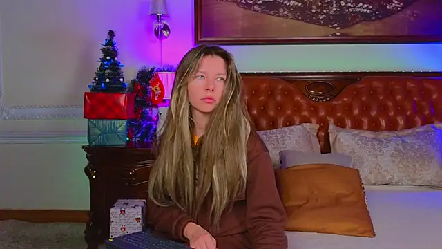 Real Tini online show from December 2025 06:16:02 AM