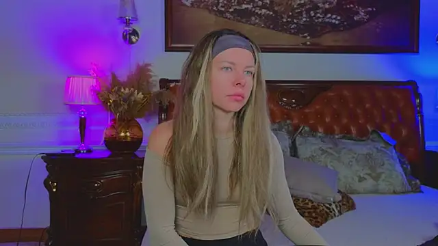 Real Tini online show from January 2026 06:17:01 AM