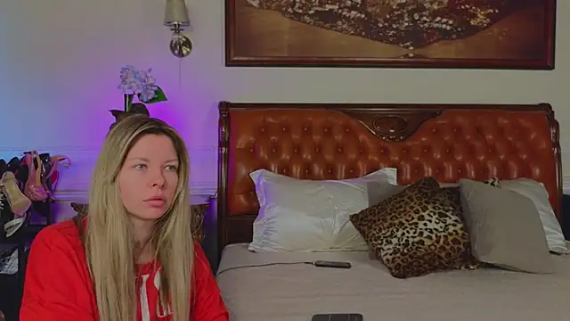 Real Tini online show from March 2026 07:19:01 AM