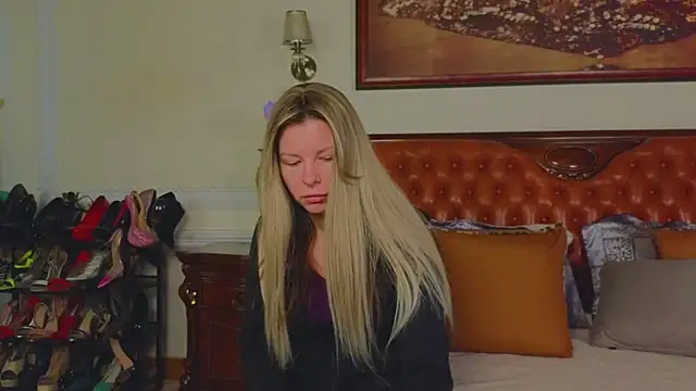 Real Tini online show from February 2026 07:09:01 AM