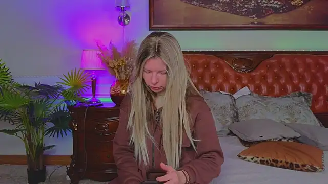 Real Tini online show from February 2026 06:42:02 AM