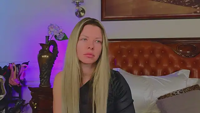 Real Tini online show from March 2026 07:48:02 AM