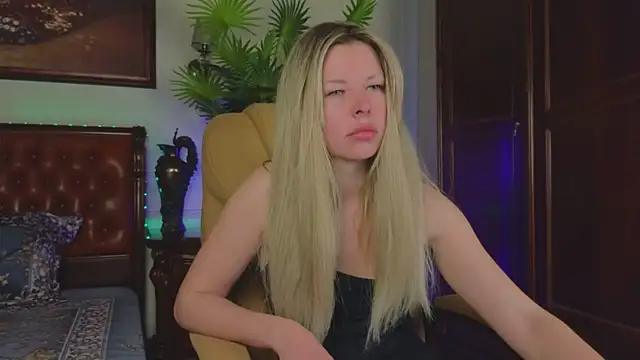 Real Tini online show from April 2026 06:14:01 AM