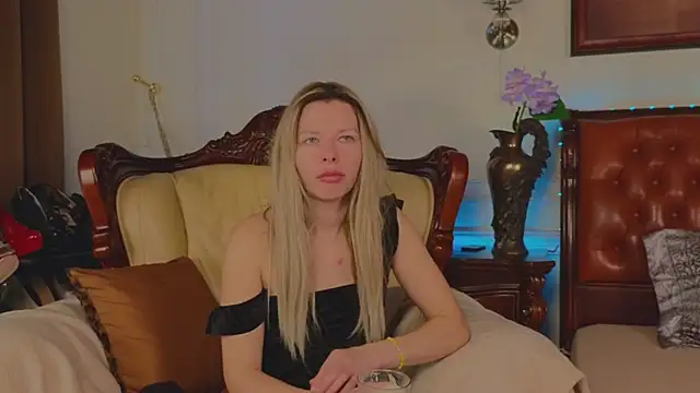 Real Tini online show from March 2026 07:12:01 AM