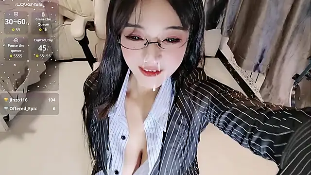 Snapshot of Ti_amo_UU chatting on September 2025 12:05:01 PM Ti amo UU online show from September 2025 12:05:01 PM