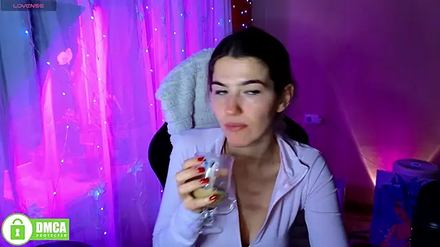 mag1c eyes1 online show from December 2025 02:33:01 PM