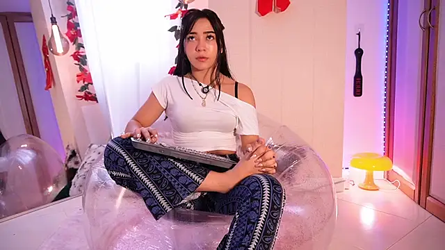 lilith  rosse online show from December 2025 02:41:02 PM