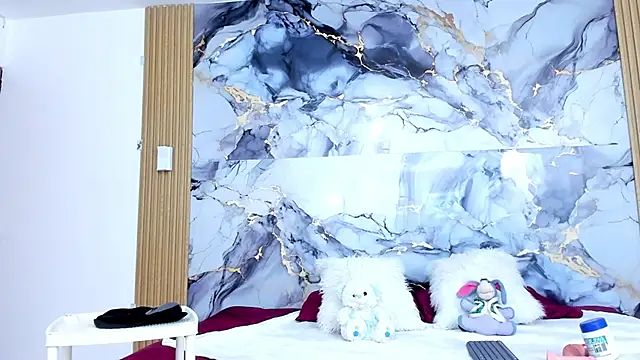 luna hoott online show from October 2025 02:18:02 PM
