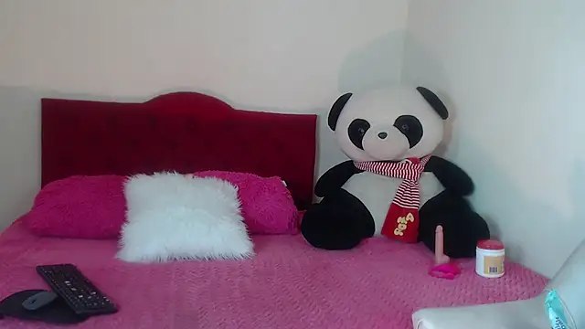 luna hoott online show from March 2025 08:37:02 PM
