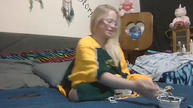 Snapshot of Toybox13_Pika chatting on November 2025 01:44:02 AM Toybox13 Pika online show from November 2025 01:44:02 AM