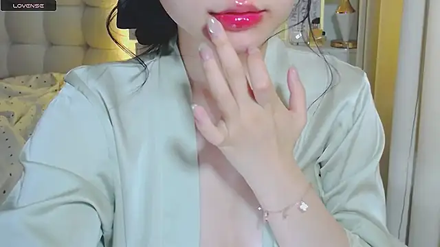 Snapshot of NGOCHA_06 chatting on May 2026 03:27:02 AM NGOCHA 06 online show from May 2026 03:27:02 AM