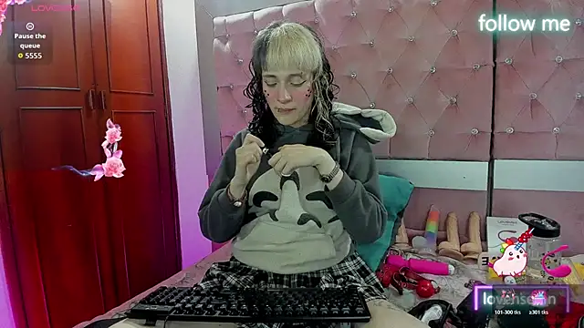 neeko princes online show from December 2025 12:21:02 PM