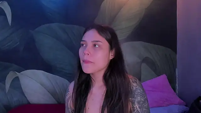 Snapshot of sweett_dirty chatting on November 2025 12:20:01 PM sweett dirty online show from November 2025 12:20:01 PM