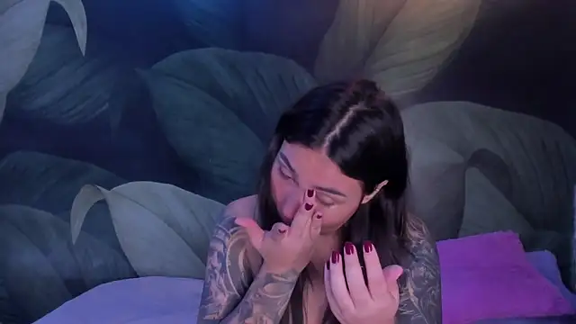 Snapshot of sweett_dirty chatting on November 2025 12:19:01 PM sweett dirty online show from November 2025 12:19:01 PM