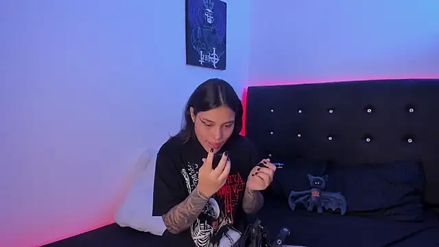 sweett dirty online show from April 2026 12:17:02 PM