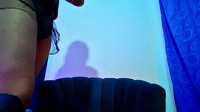 Snapshot of Aliice_Doll chatting on November 2025 12:04:01 AM Aliice Doll online show from November 2025 12:04:01 AM