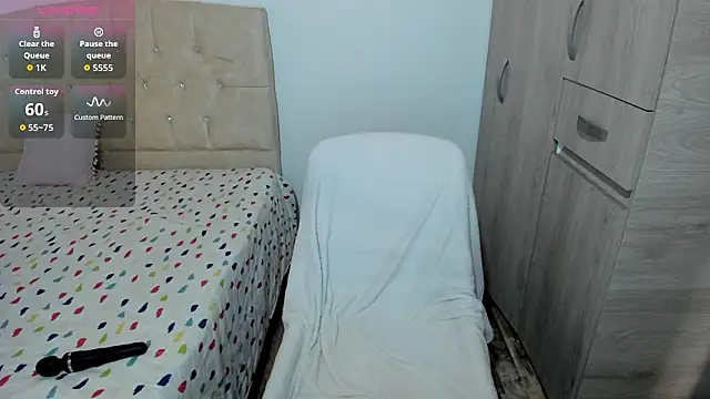 emily1  online show from February 2026 12:15:02 PM