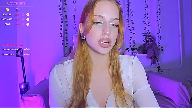 Anice  online show from November 2025 11:47:01 PM