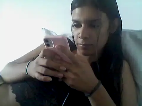 mariy  online show from December 2025 05:15:02 PM