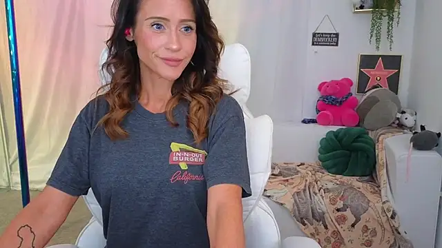 Snapshot of Aprilreign chatting on March 2025 02:07:02 AM Aprilreign online show from March 2025 02:07:02 AM