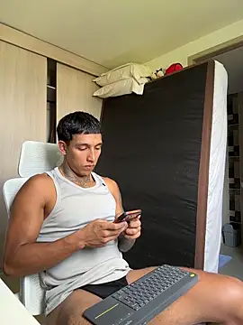 Snapshot of sendfer chatting on May 2026 07:18:01 PM sendfer online show from May 2026 07:18:01 PM