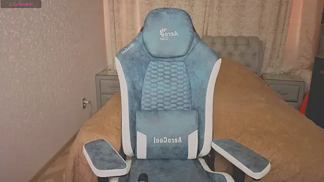 rocky foxy online show from September 2025 02:17:02 PM