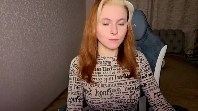 rocky foxy online show from October 2025 10:20:01 PM